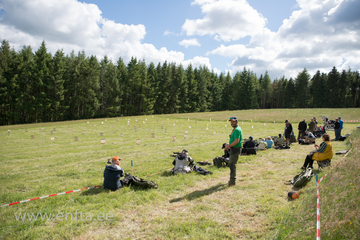 D1 and zero range all day